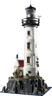 LEGO 21335 Le phare motorisé vue arrière montrant la tour blanche, la végétation grimpante et la base rocheuse