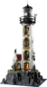 LEGO 21335 Le phare motorisé vue arrière ouverte montrant l'intérieur de la tour avec escaliers, étages et minifigurine