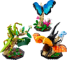 LEGO Ideas 21342 La collection d'insectes - les trois modèles assemblés : papillon bleu, mante religieuse et scarabée hercule