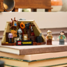 LEGO Ideas 40773 - Les Goonies : Le grenier des Walsh