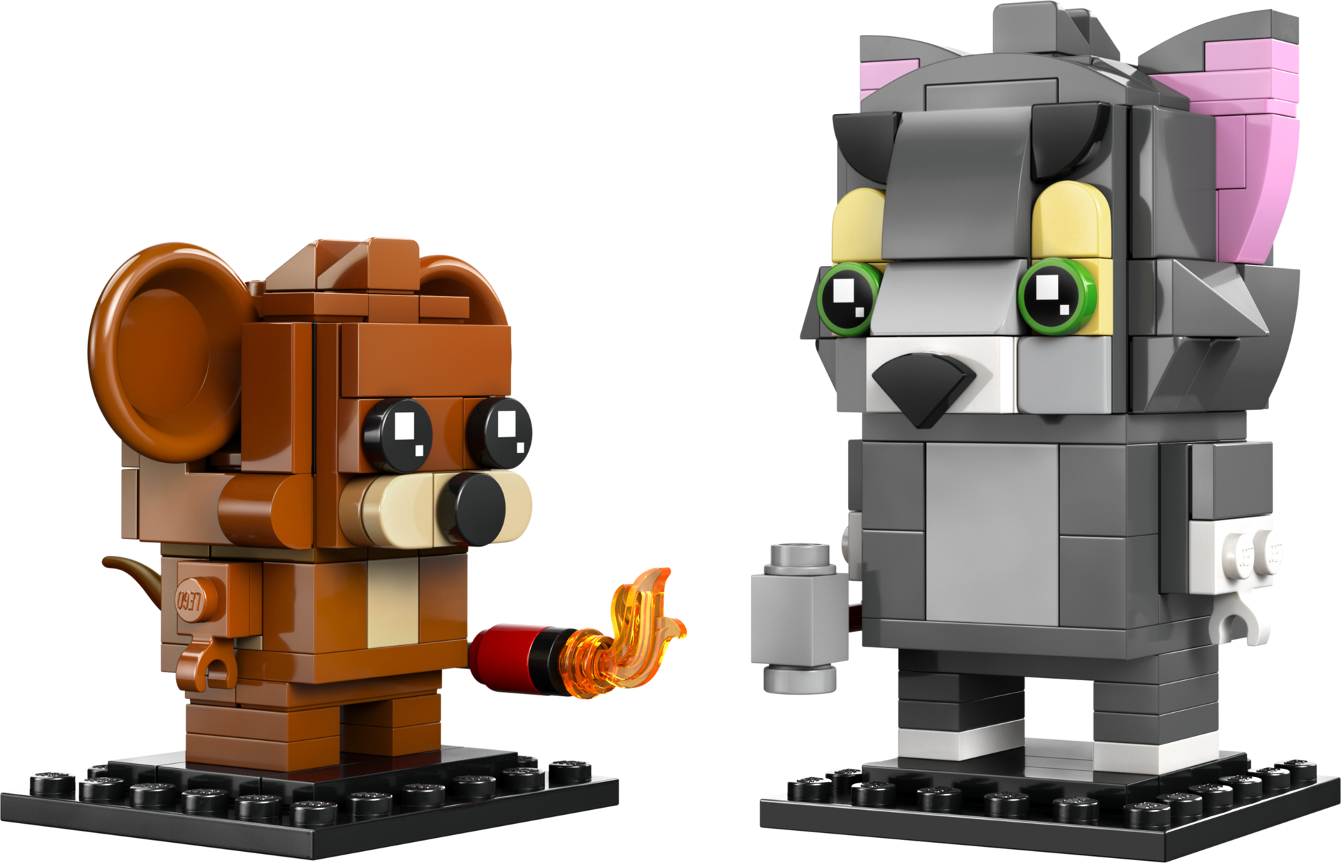 Figurines LEGO BrickHeadz Tom et Jerry 40793 vue de face sur socles noirs avec accessoire dynamite enflammée
