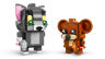 Figurines LEGO BrickHeadz Tom le chat gris aux yeux verts et Jerry la souris marron vus de trois quarts face