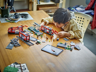 LEGO City 60423 - Le tramway et la station du centre-ville