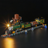 Train de marchandises western F9036 éclairé de nuit avec locomotive à vapeur verte, wagon de bois, voiture de passagers et figurines